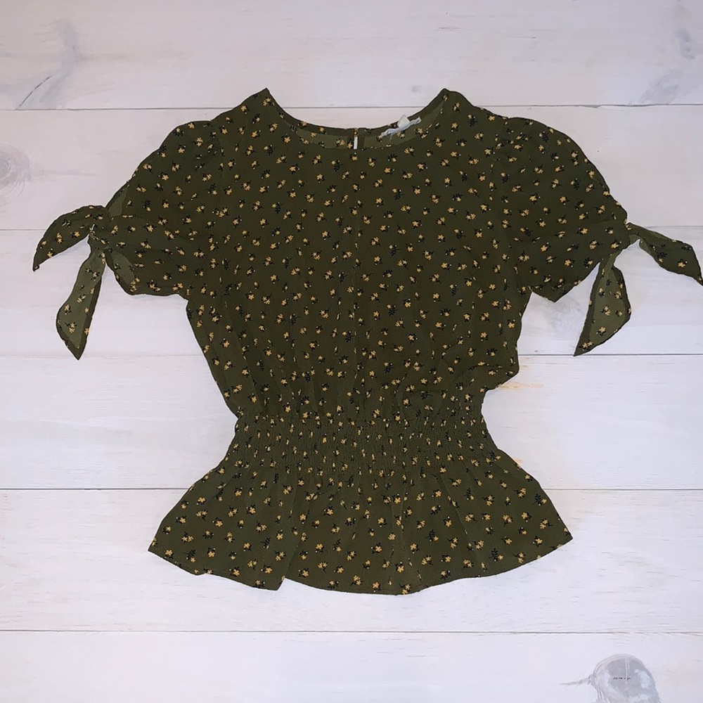 E & M Blouse
